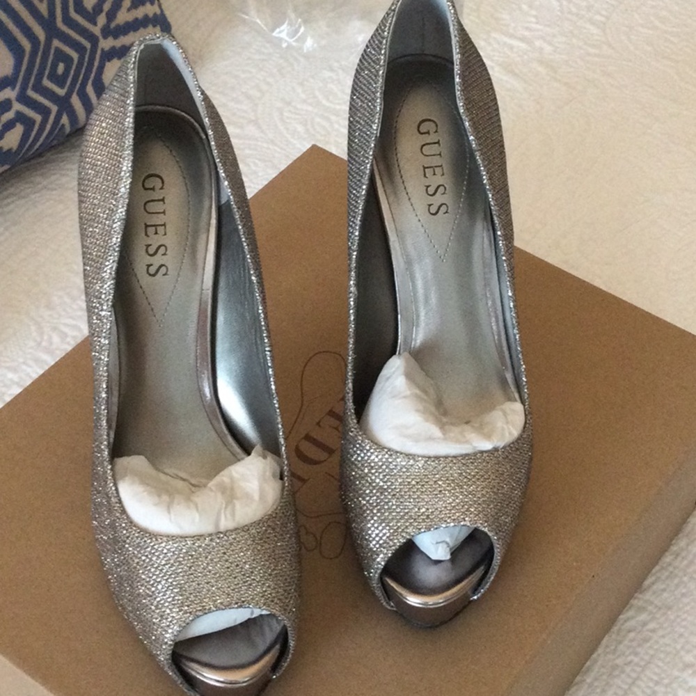 Guess silver 4 1/2 “ heel, open toe
